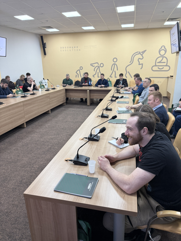 Фото 4 участники.JPG