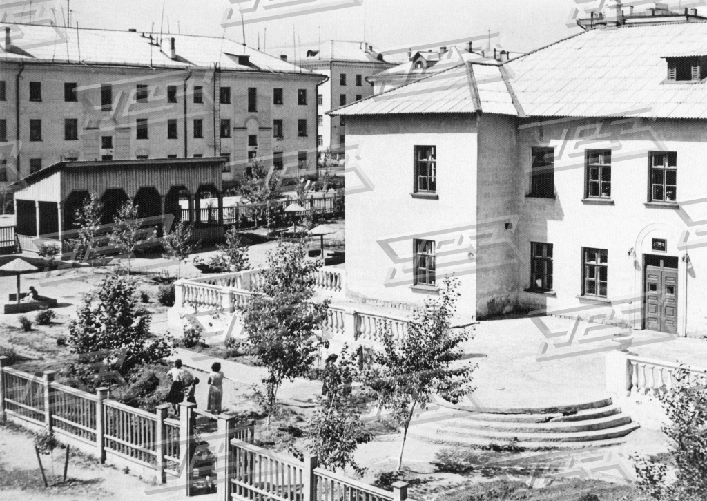 Детский сад по пр. Вагоностроителей. 1950-е годы.jpg